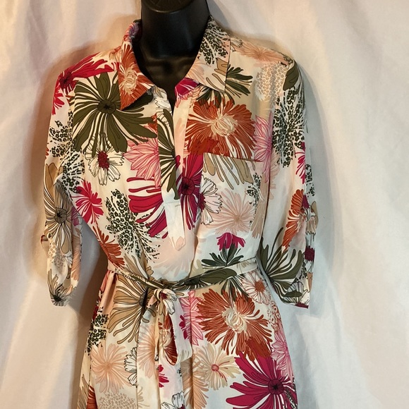 New York & Company Floral 3/4 Sleeves Dress Size Medium - Picture 5 of 13